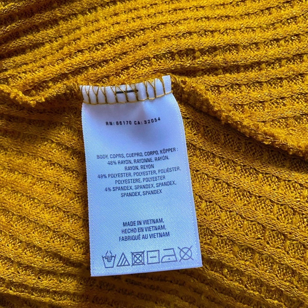 Anthropologie Akemi+Kin Amemo Woodruff Top Wrap Sweater in Mustard Yellow Size S - Picture 9 of 9
